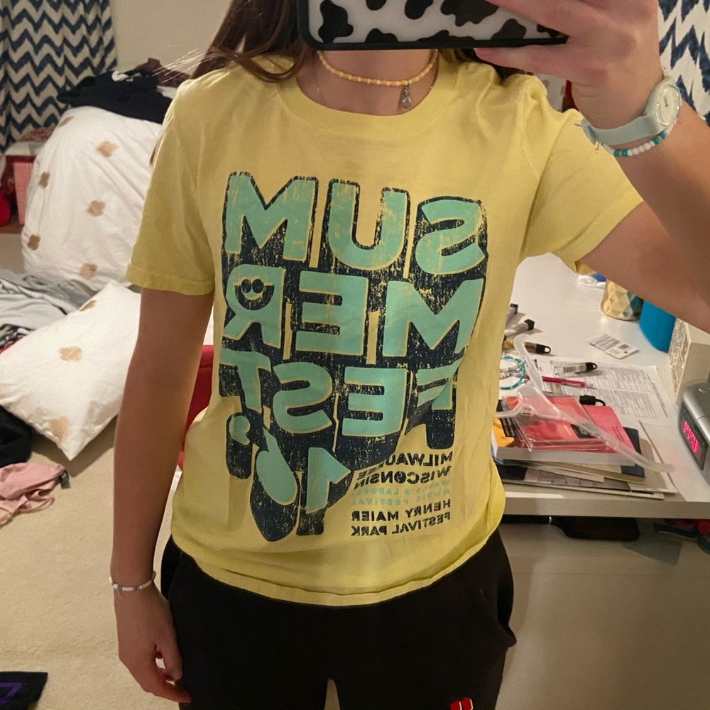 short sleeve shirt